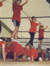 Kids-machen-Pyramide